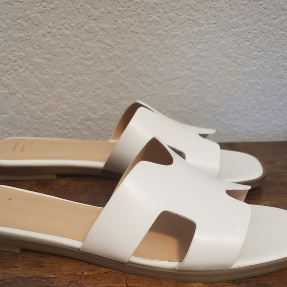 A new day white sandals - Picture 2 of 7